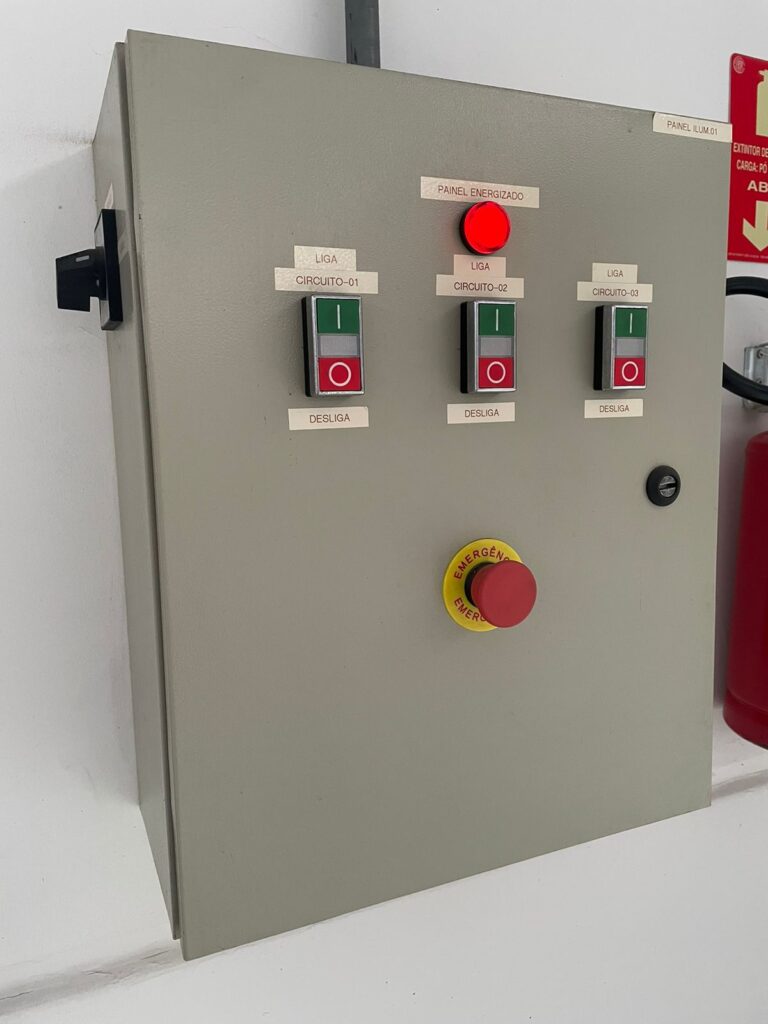 Quadro de Iluminação para Galpão Industrial