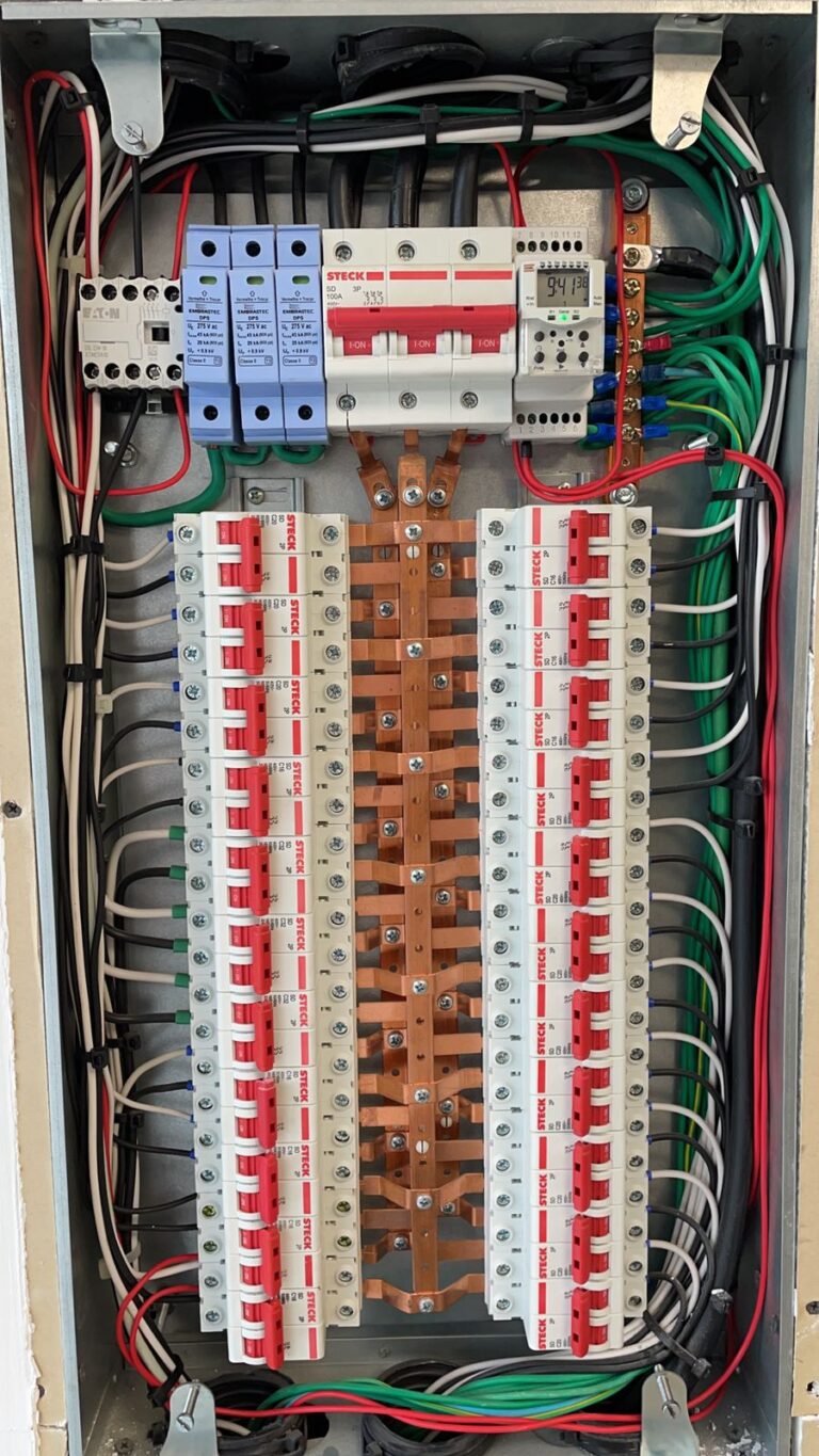 Quadro Geral de Iluminação Interno e Externo